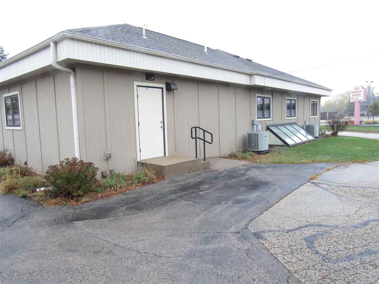 1504 Creston Park Dr, Janesville, WI 53545